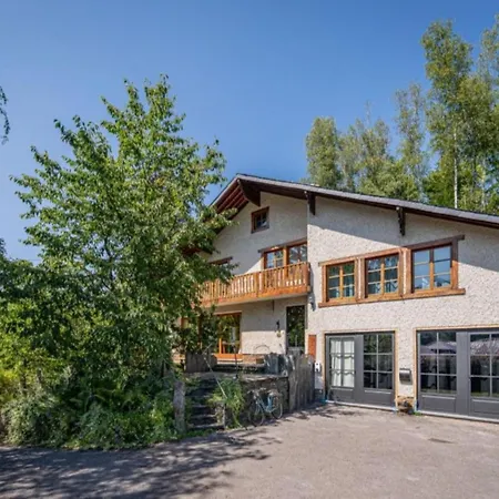 Leoras Cocoon Feriehus *